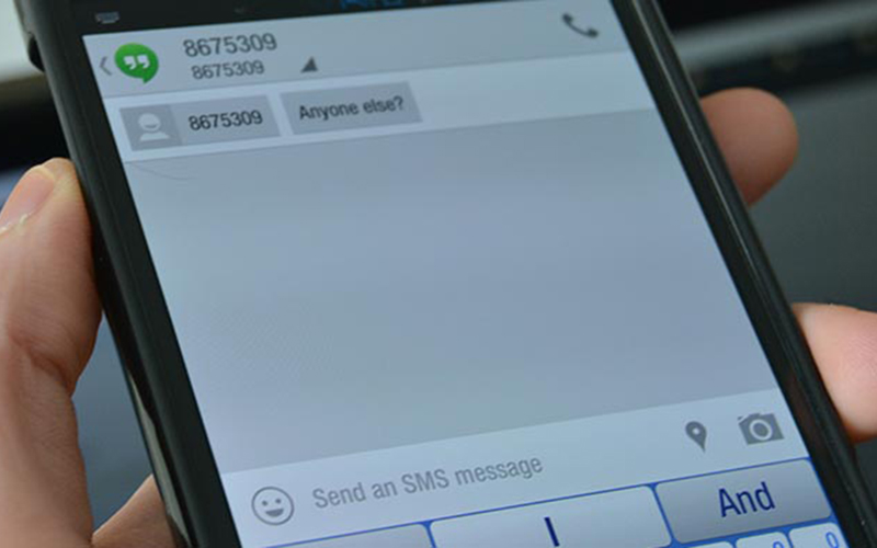 Hãy kích hoạt tính năng nhắn tin SMS trên điện thoại của bạn nếu không gửi được tin nhắn